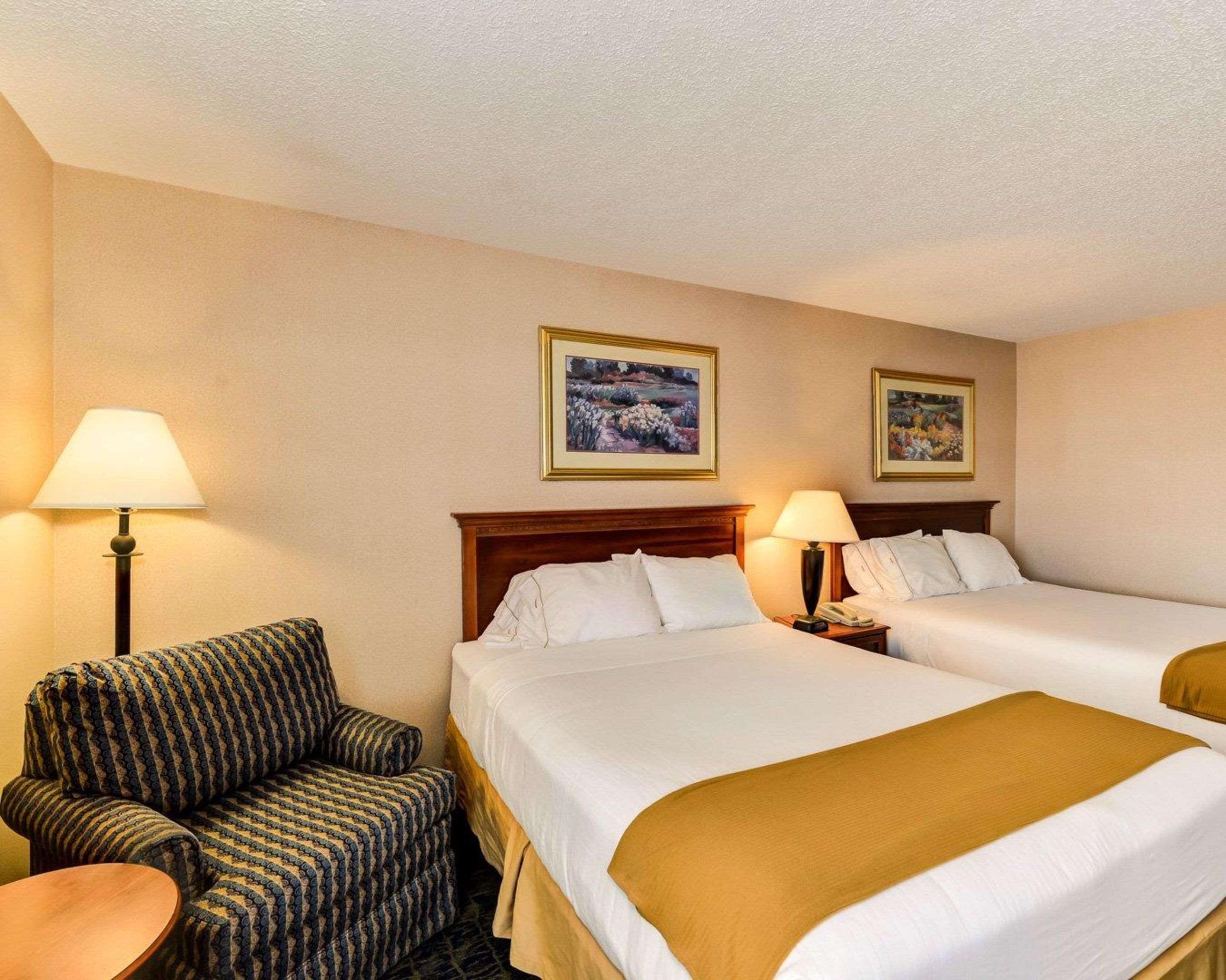 Quality Inn Spring Mills - Martinsburg North Exterior photo