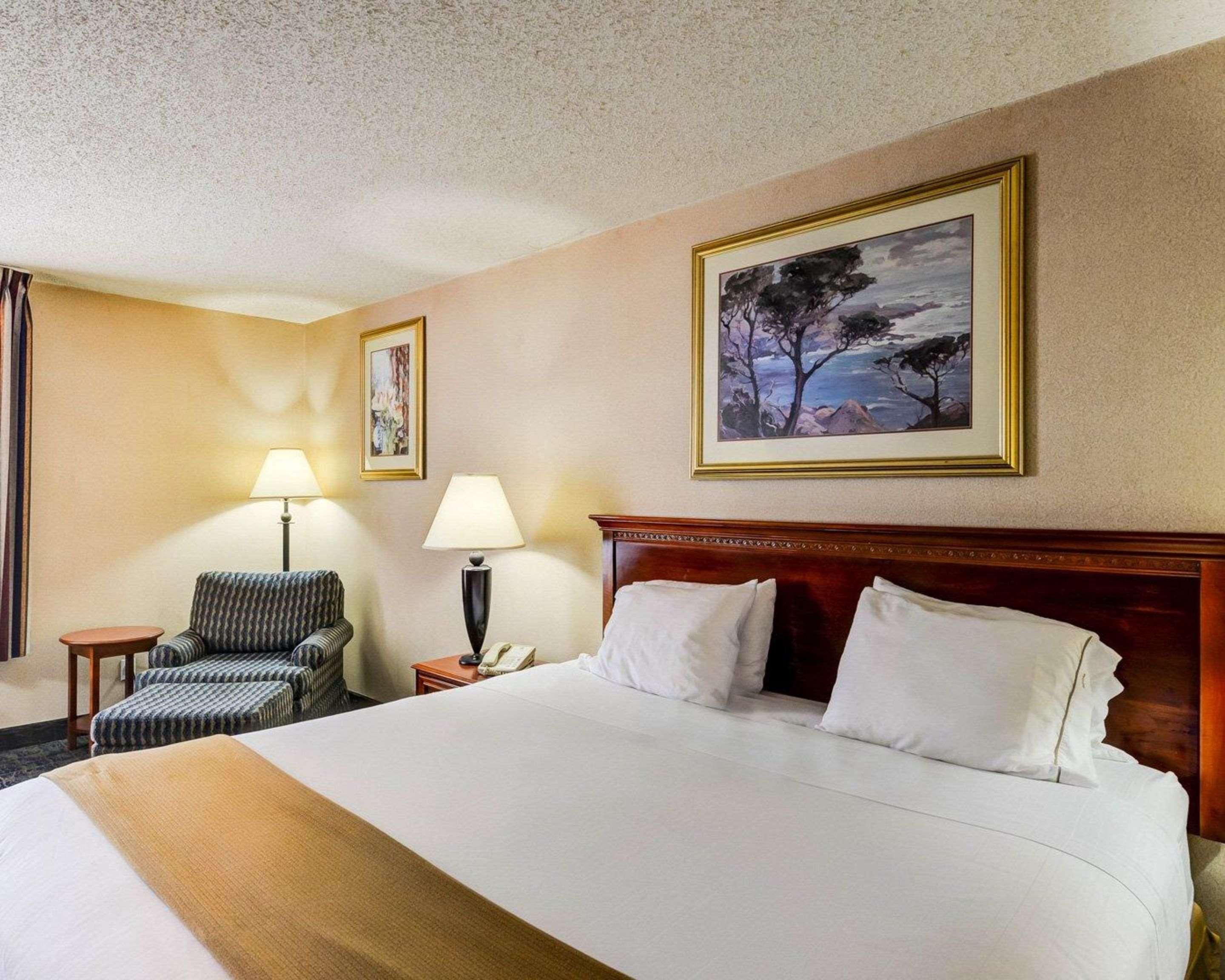 Quality Inn Spring Mills - Martinsburg North Exterior photo