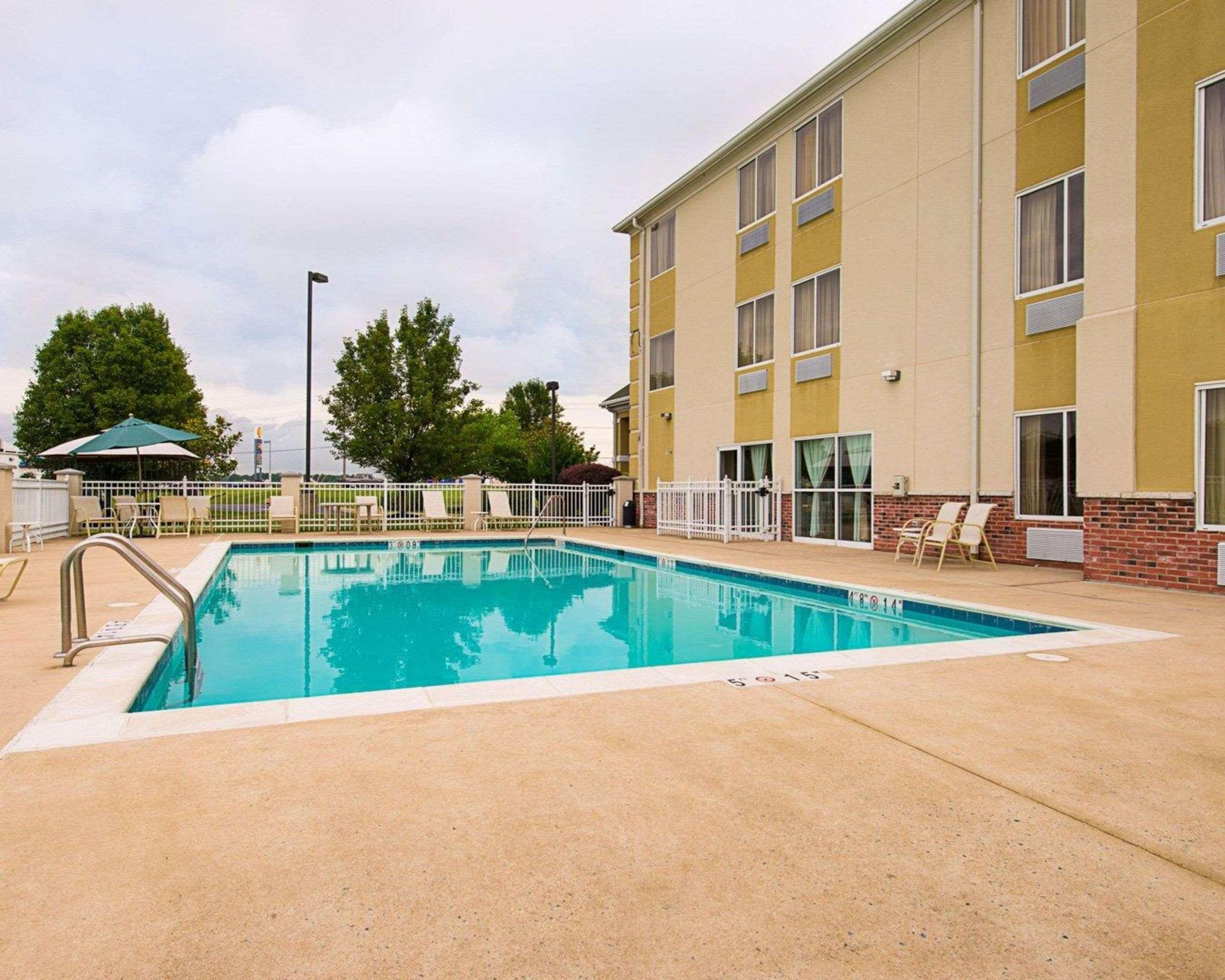 Quality Inn Spring Mills - Martinsburg North Exterior photo