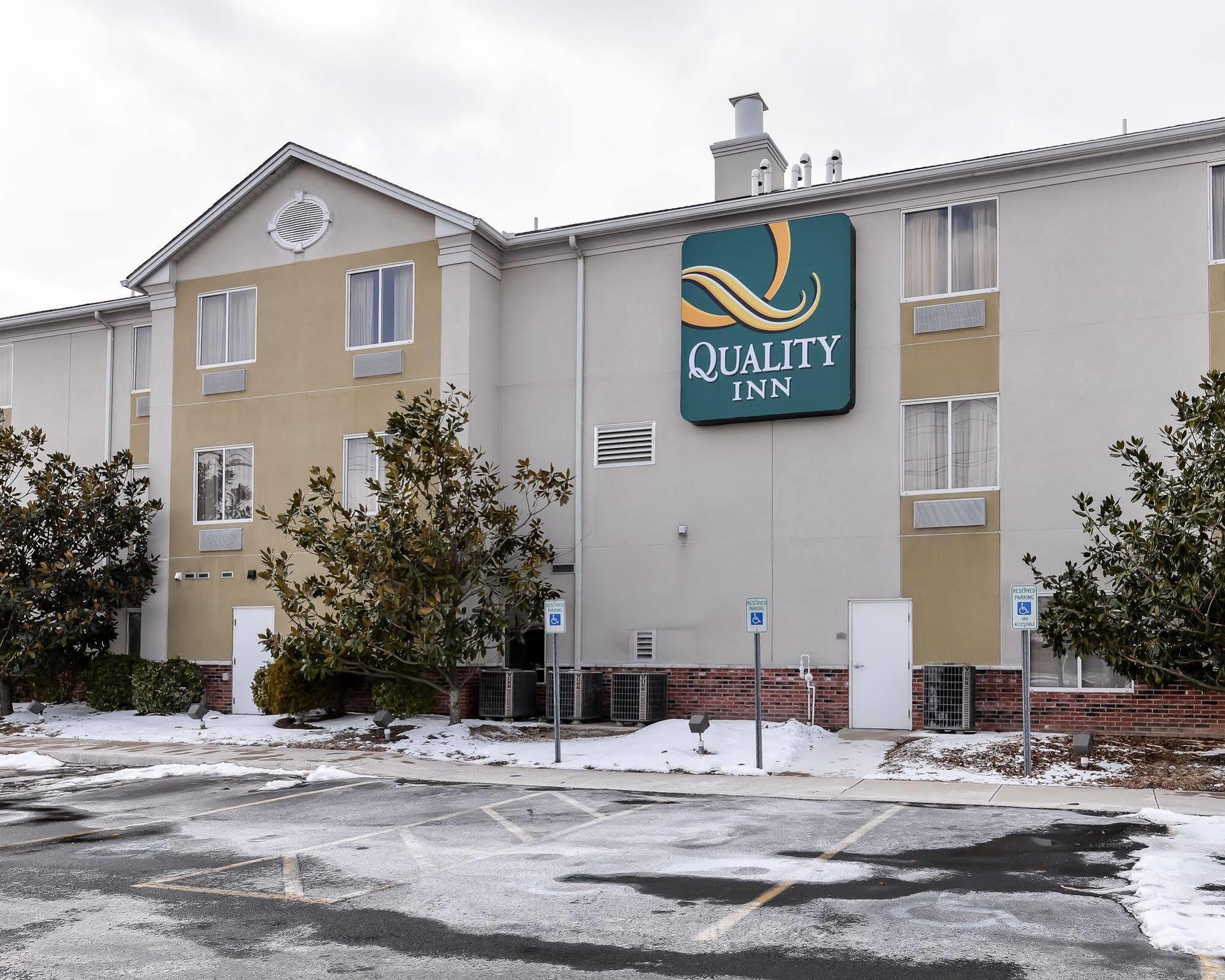 Quality Inn Spring Mills - Martinsburg North Exterior photo